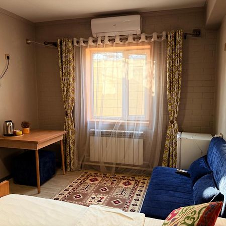 Salamat Hotel Bishkek Ngoại thất bức ảnh