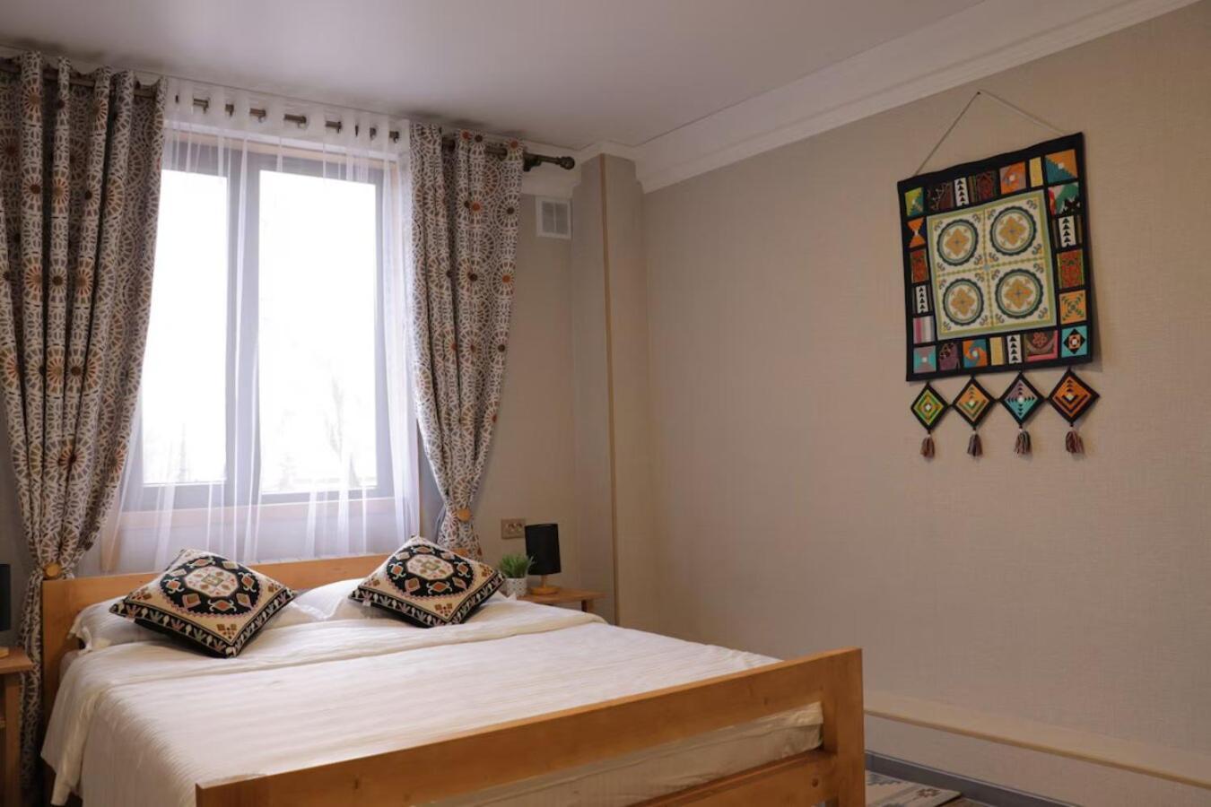 Salamat Hotel Bishkek Ngoại thất bức ảnh