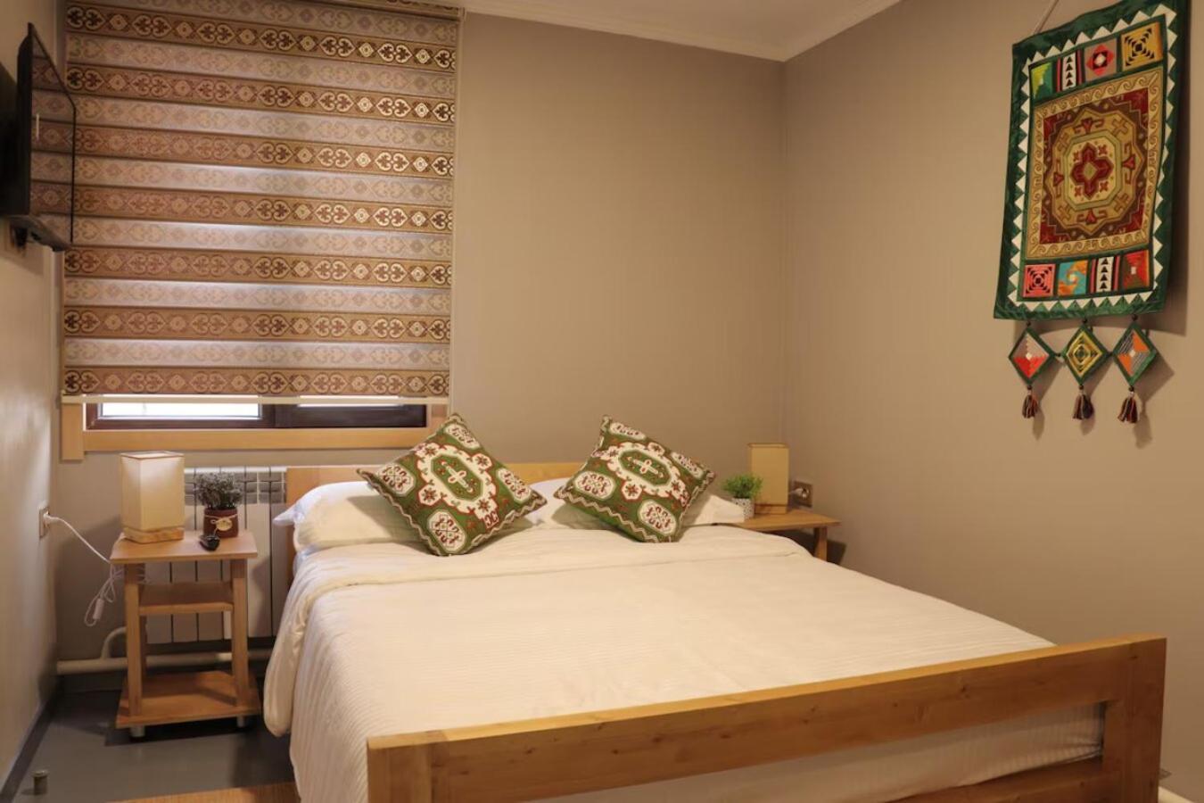 Salamat Hotel Bishkek Ngoại thất bức ảnh