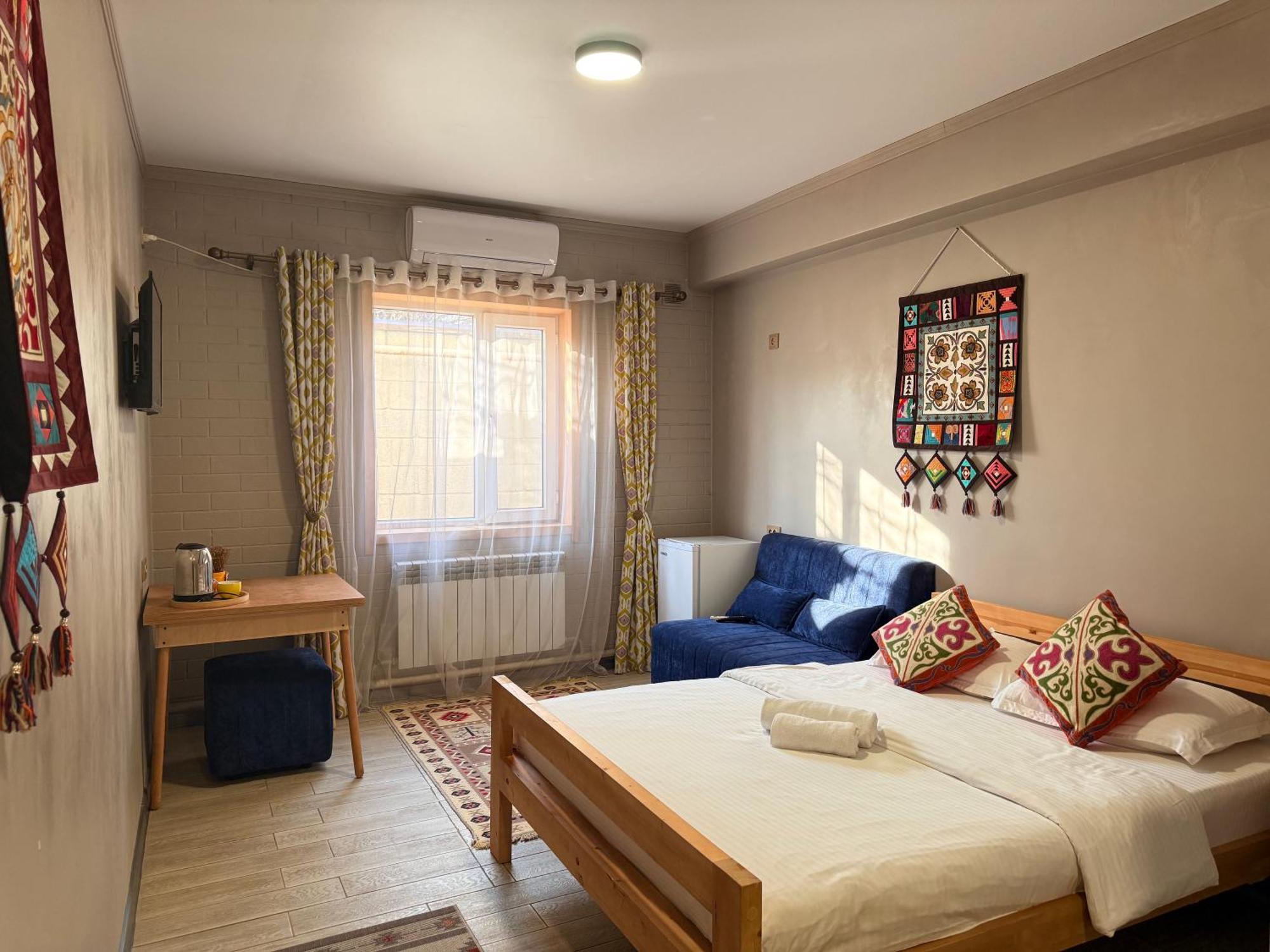 Salamat Hotel Bishkek Ngoại thất bức ảnh