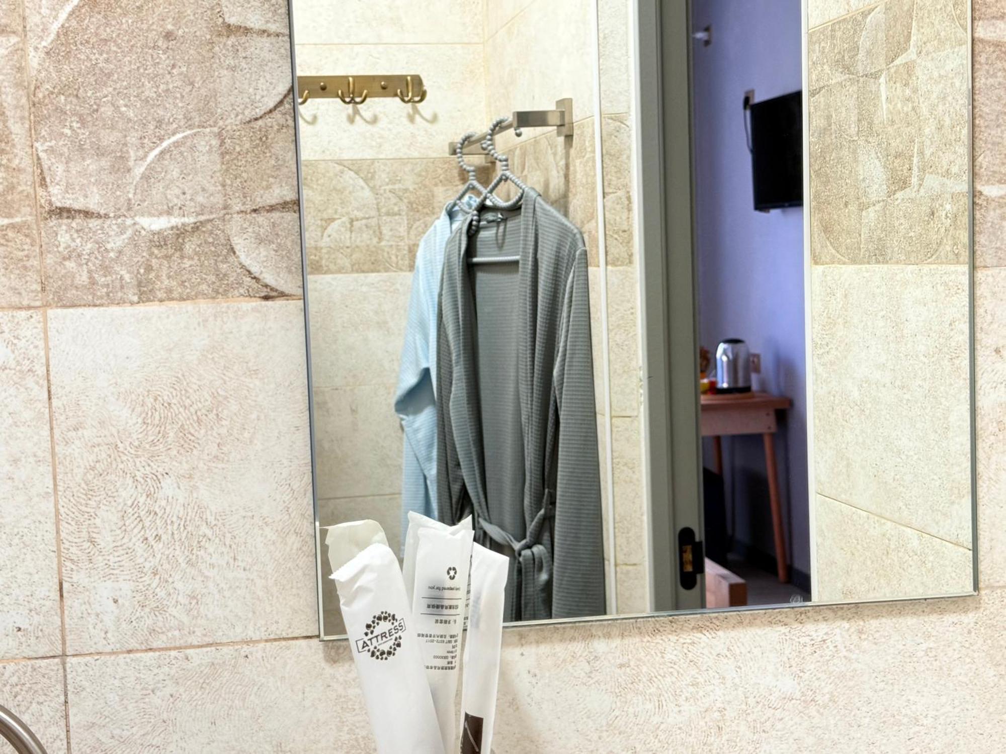 Salamat Hotel Bishkek Ngoại thất bức ảnh