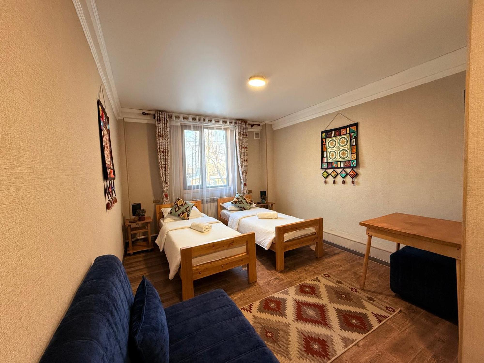 Salamat Hotel Bishkek Ngoại thất bức ảnh