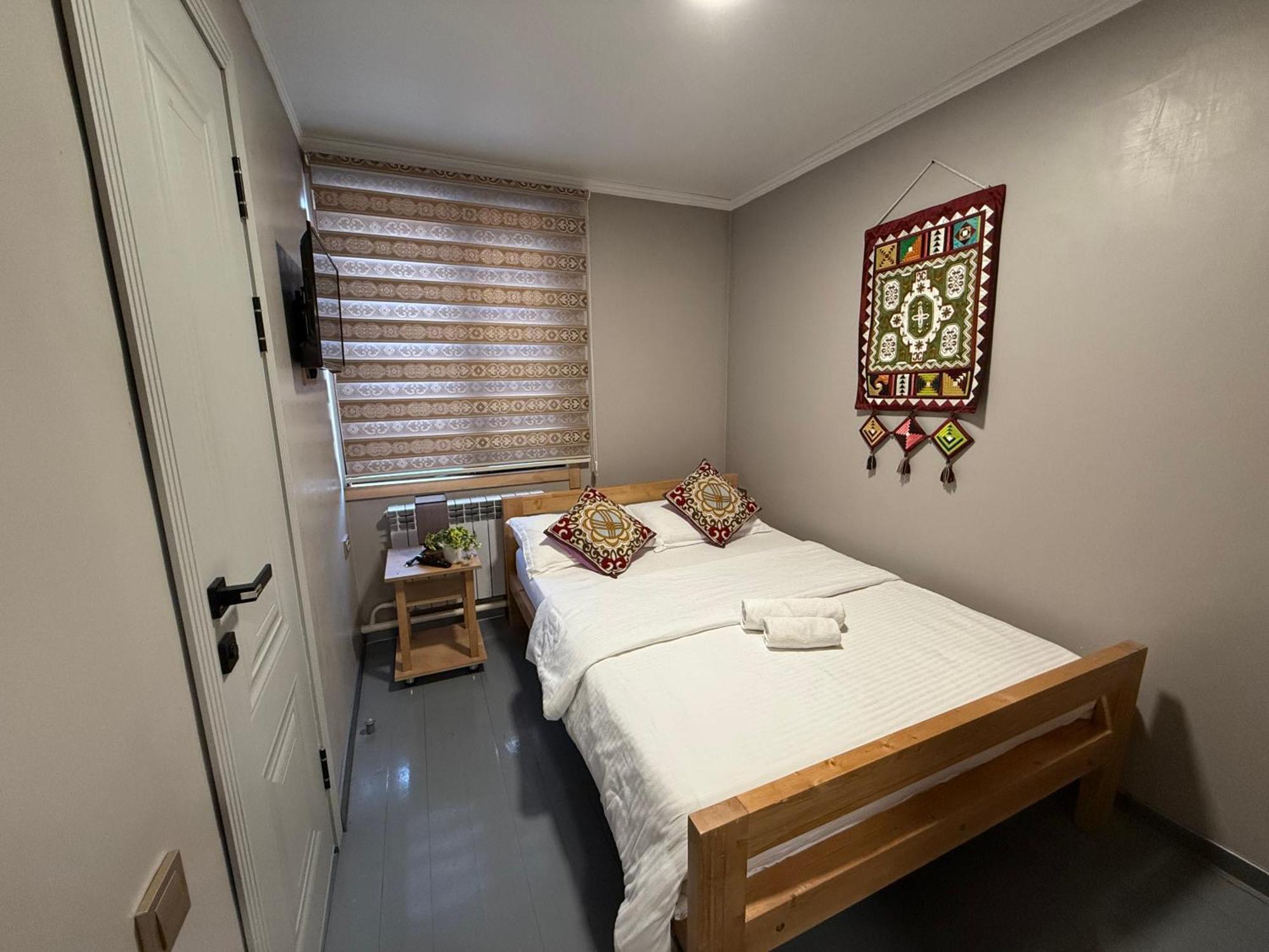 Salamat Hotel Bishkek Ngoại thất bức ảnh