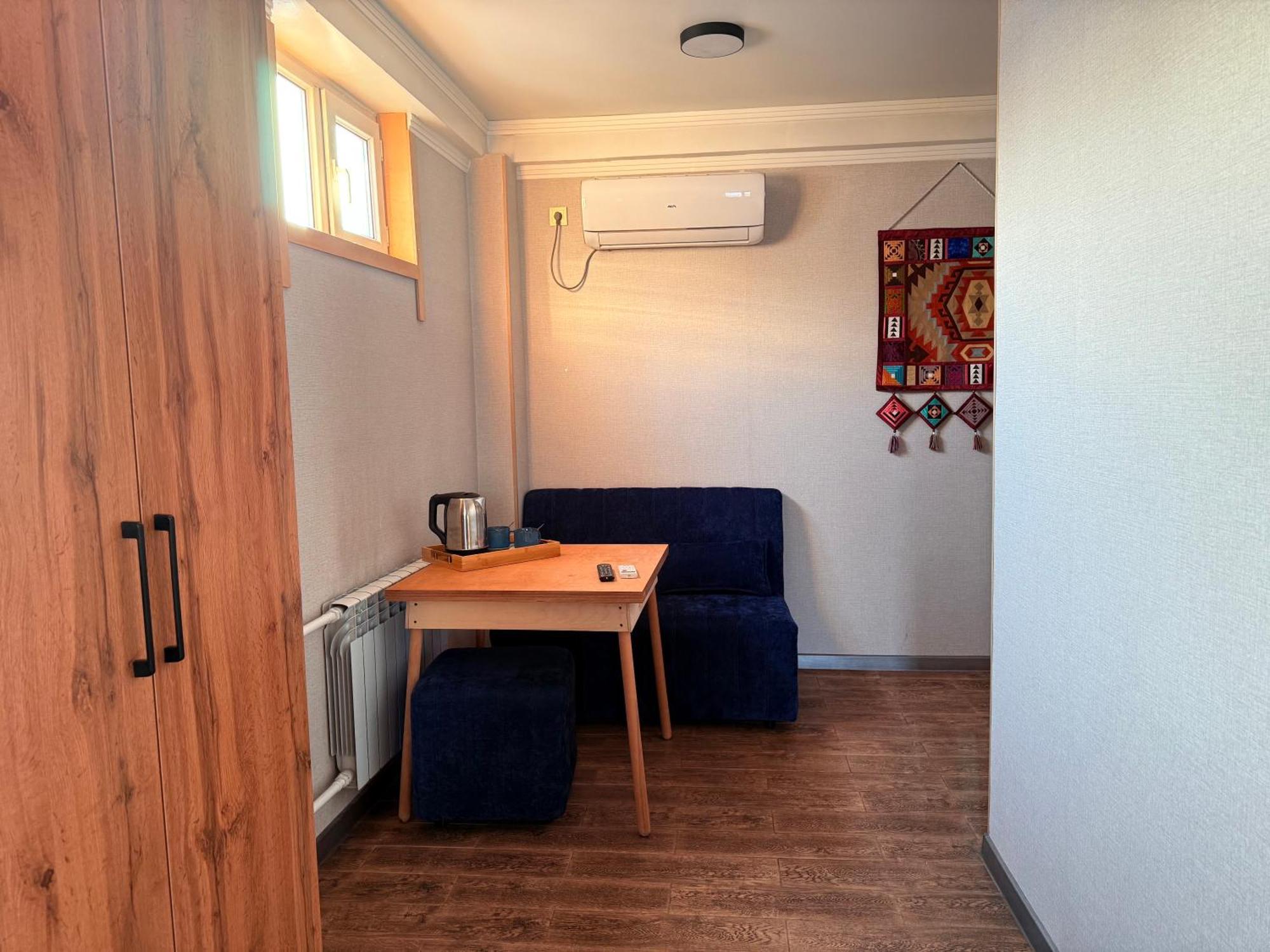 Salamat Hotel Bishkek Ngoại thất bức ảnh