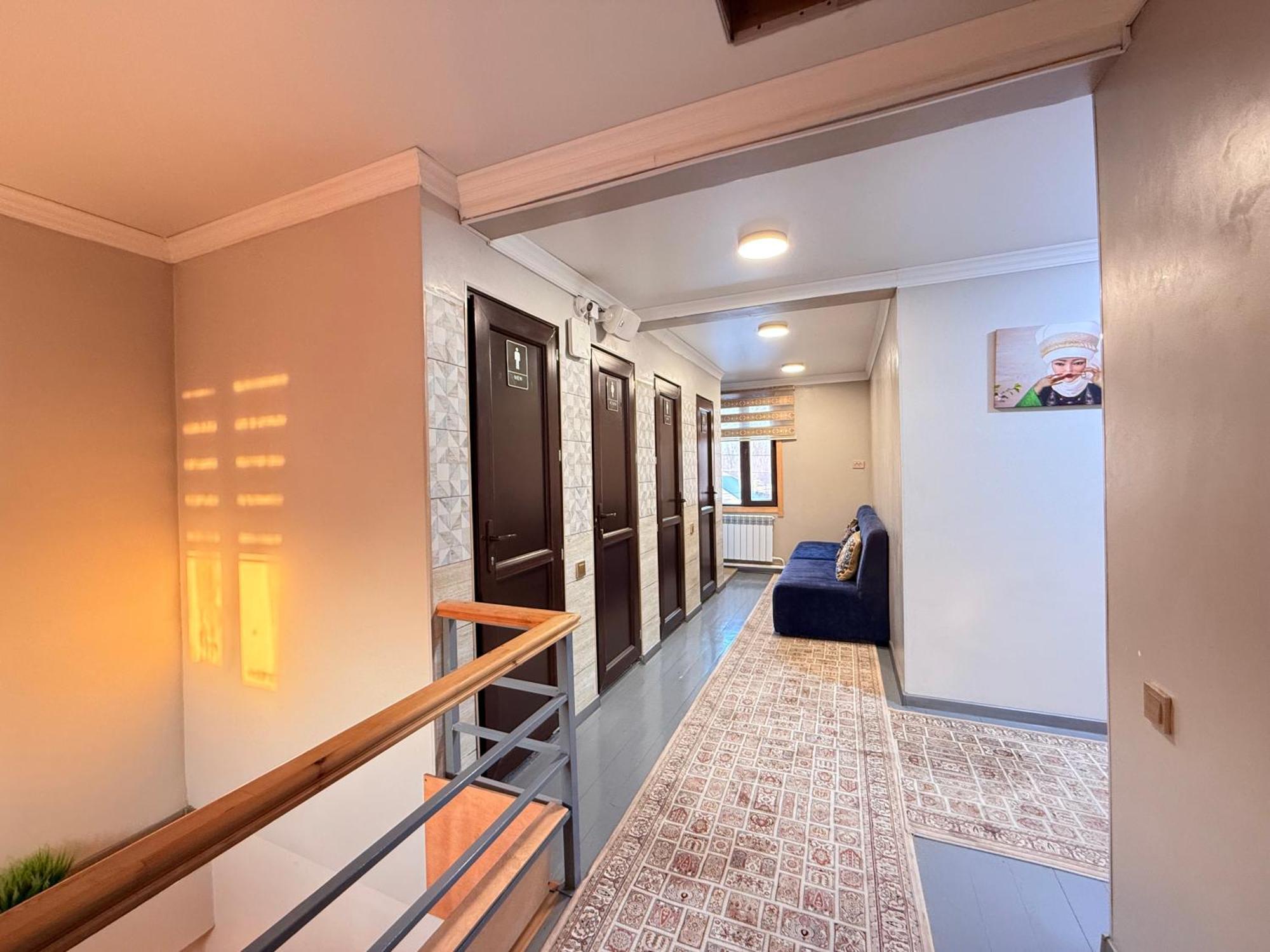 Salamat Hotel Bishkek Ngoại thất bức ảnh