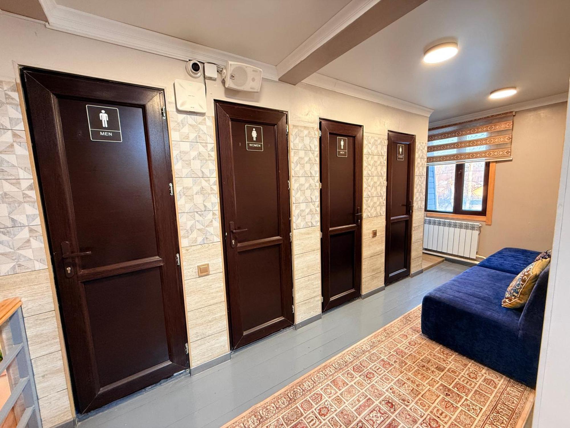 Salamat Hotel Bishkek Ngoại thất bức ảnh