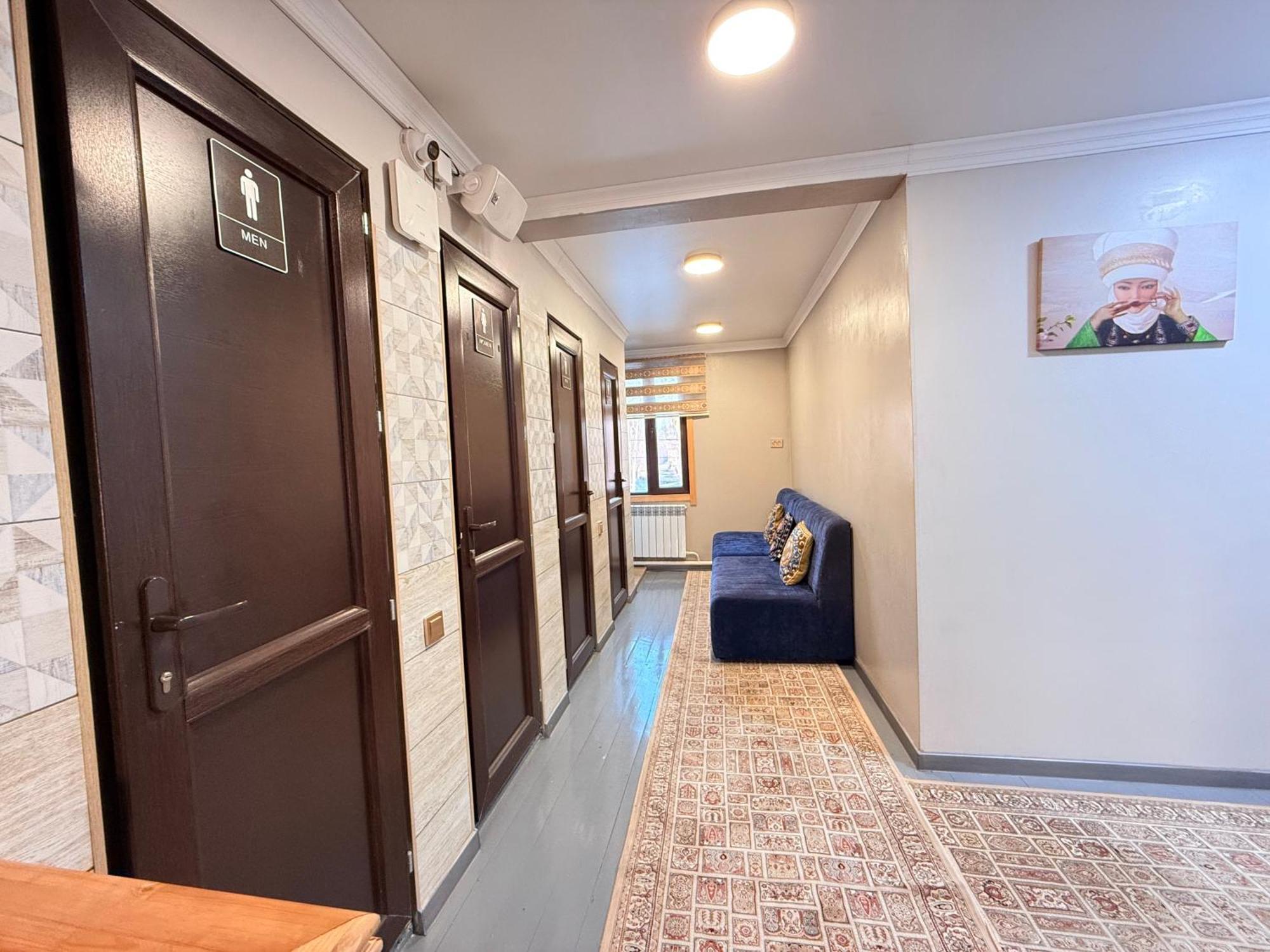 Salamat Hotel Bishkek Ngoại thất bức ảnh